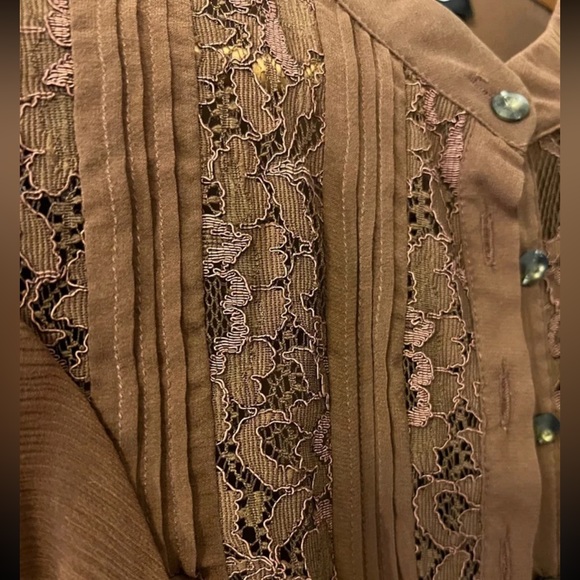 Bebe Chiffon Blouse with Lace Size L - Picture 5 of 5